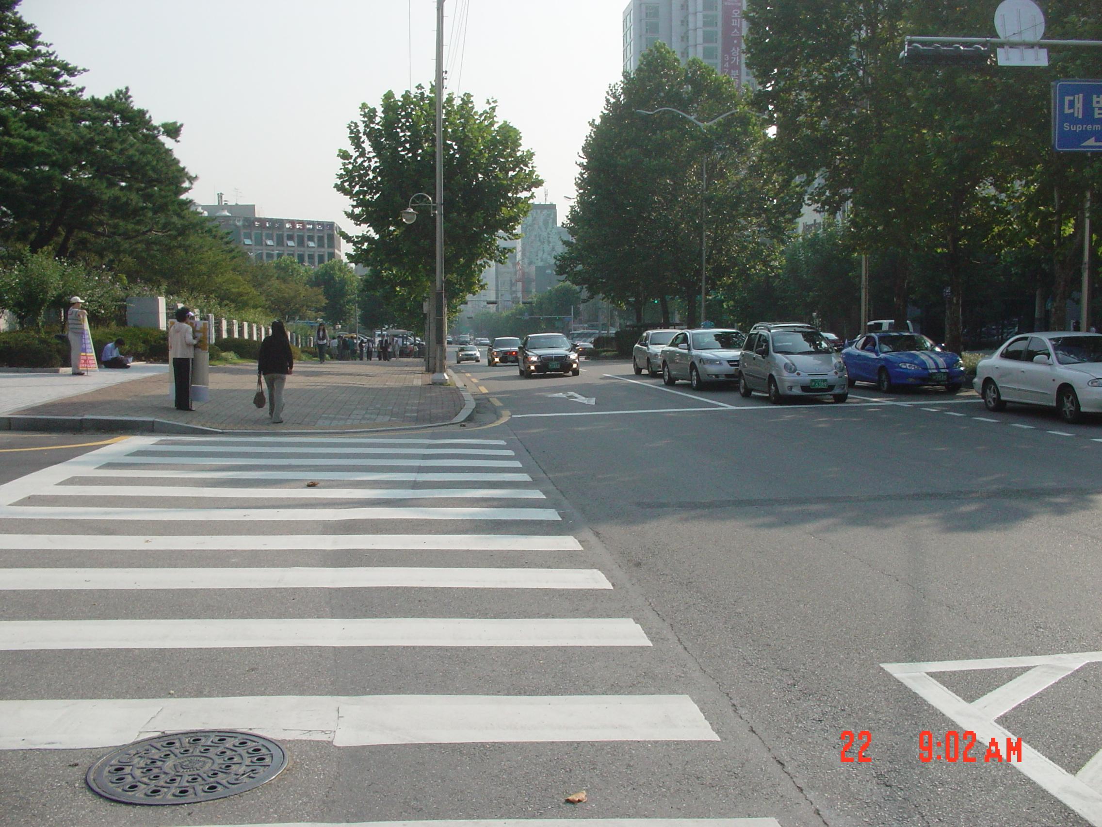 검사, 변호사 폄하 발언 후, 뭔가 불안했나? 대법원장 차 경호하는 1412